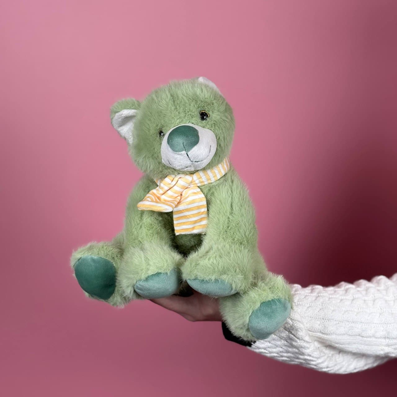 Игрушка мягконабивная ТМ "Relana" Мишка зеленый в шарфике, 25 см, в/п 25*22*22 см