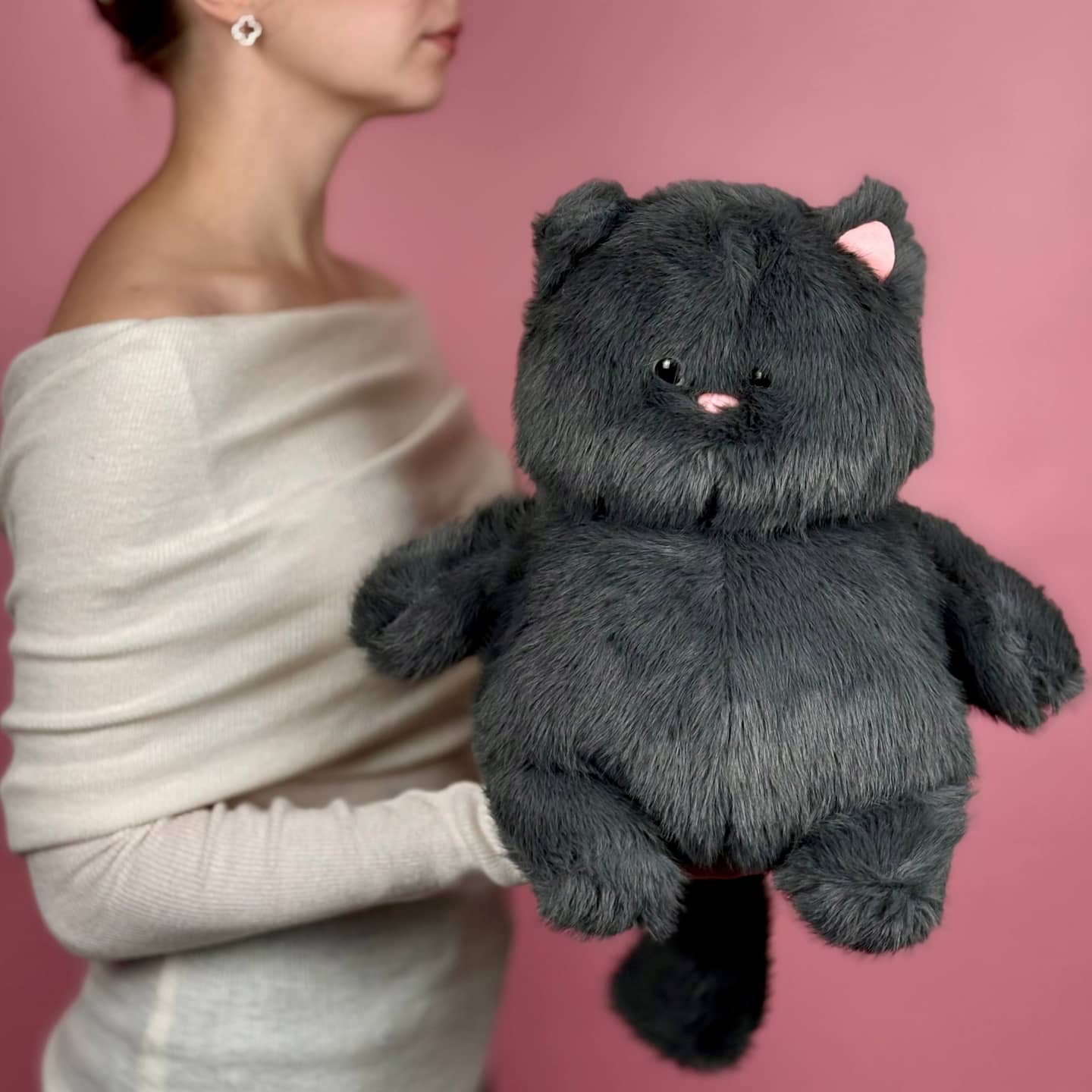 Игрушка мягконабивная ТМ "Relana" Котик темно-серый, 35 см, в/п 35*15*13 см — фото 1