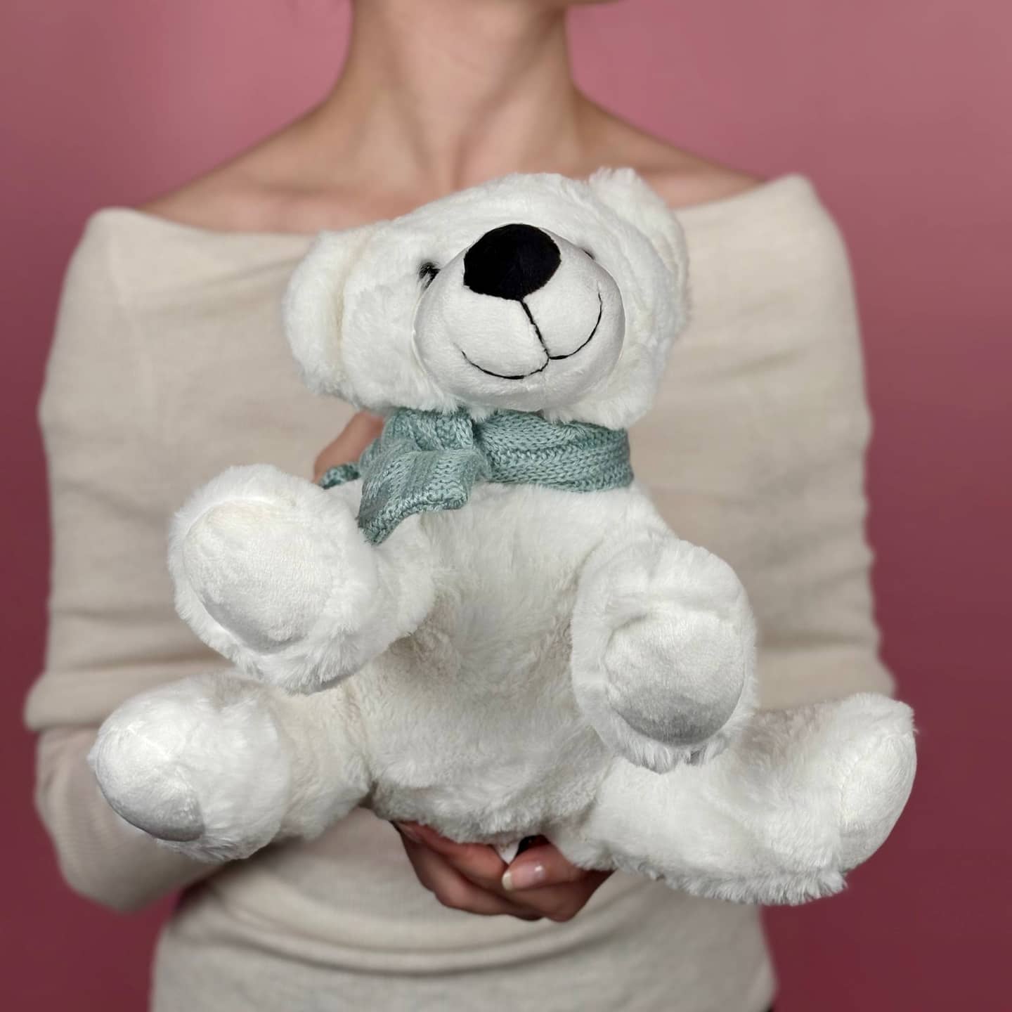Игрушка мягконабивная ТМ "Relana" Полярный мишка в шарфике, 23 см, в/п 22*20*13 см — фото 1