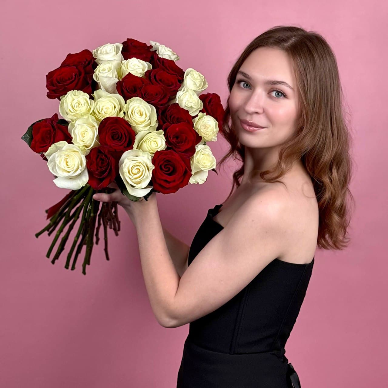 Микс розы, 29 шт. красные-белые — миниатюра 3