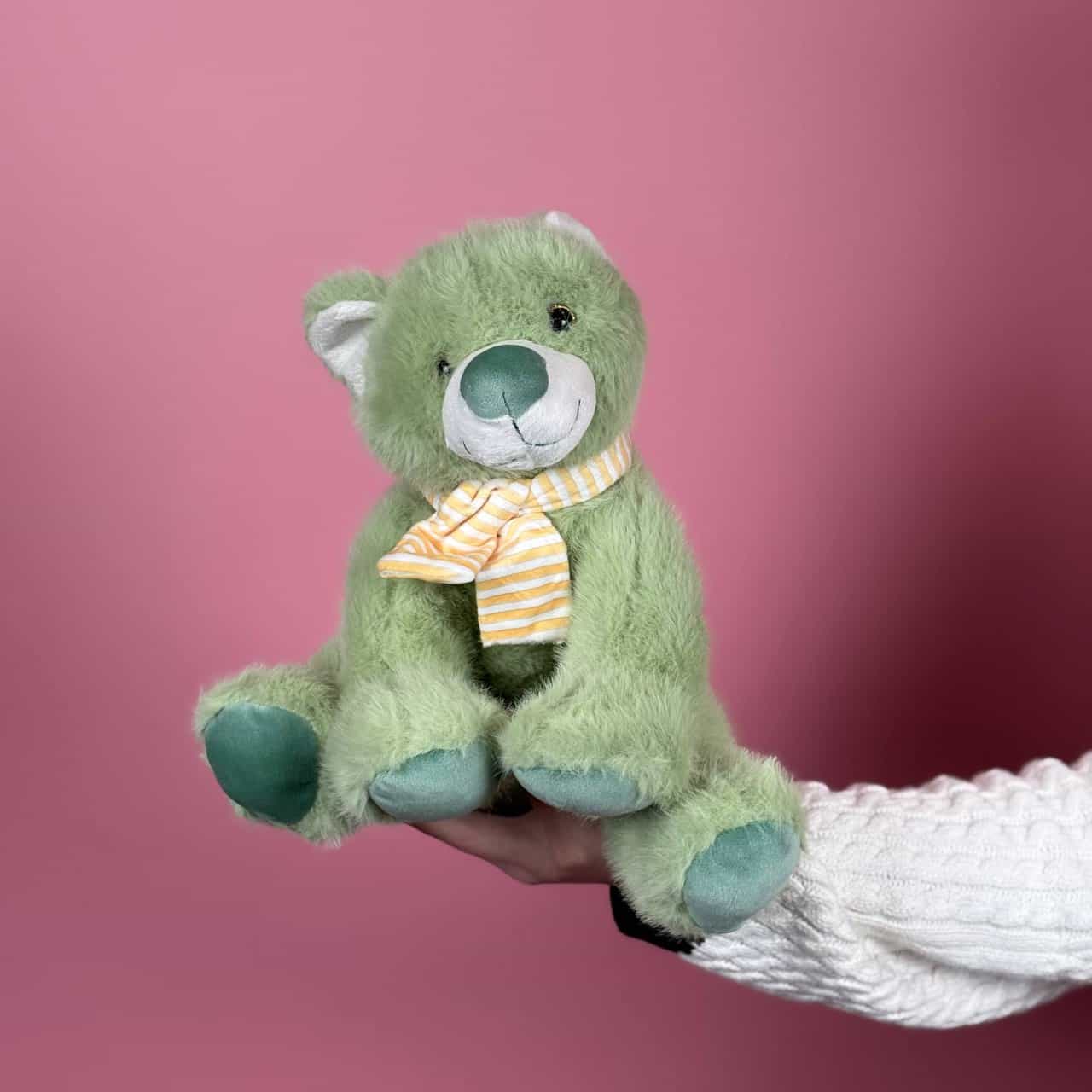 Игрушка мягконабивная ТМ "Relana" Мишка зеленый в шарфике, 25 см, в/п 25*22*22 см