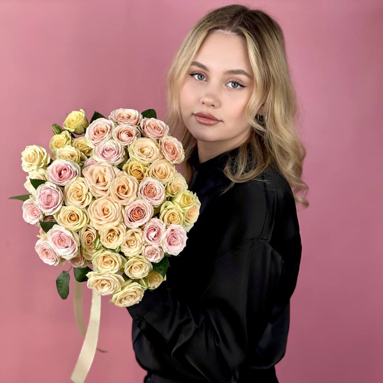 Кустовая роза микс, 15 шт. — миниатюра 3