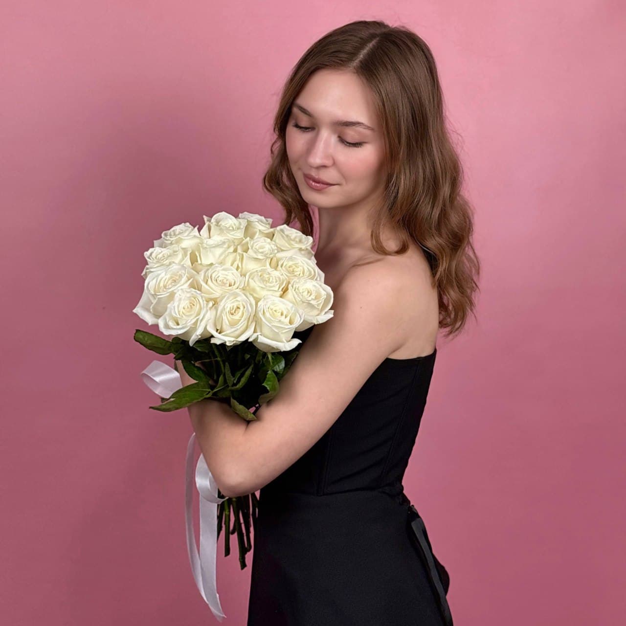 Пионовидные белые розы, 15 шт. — миниатюра 3