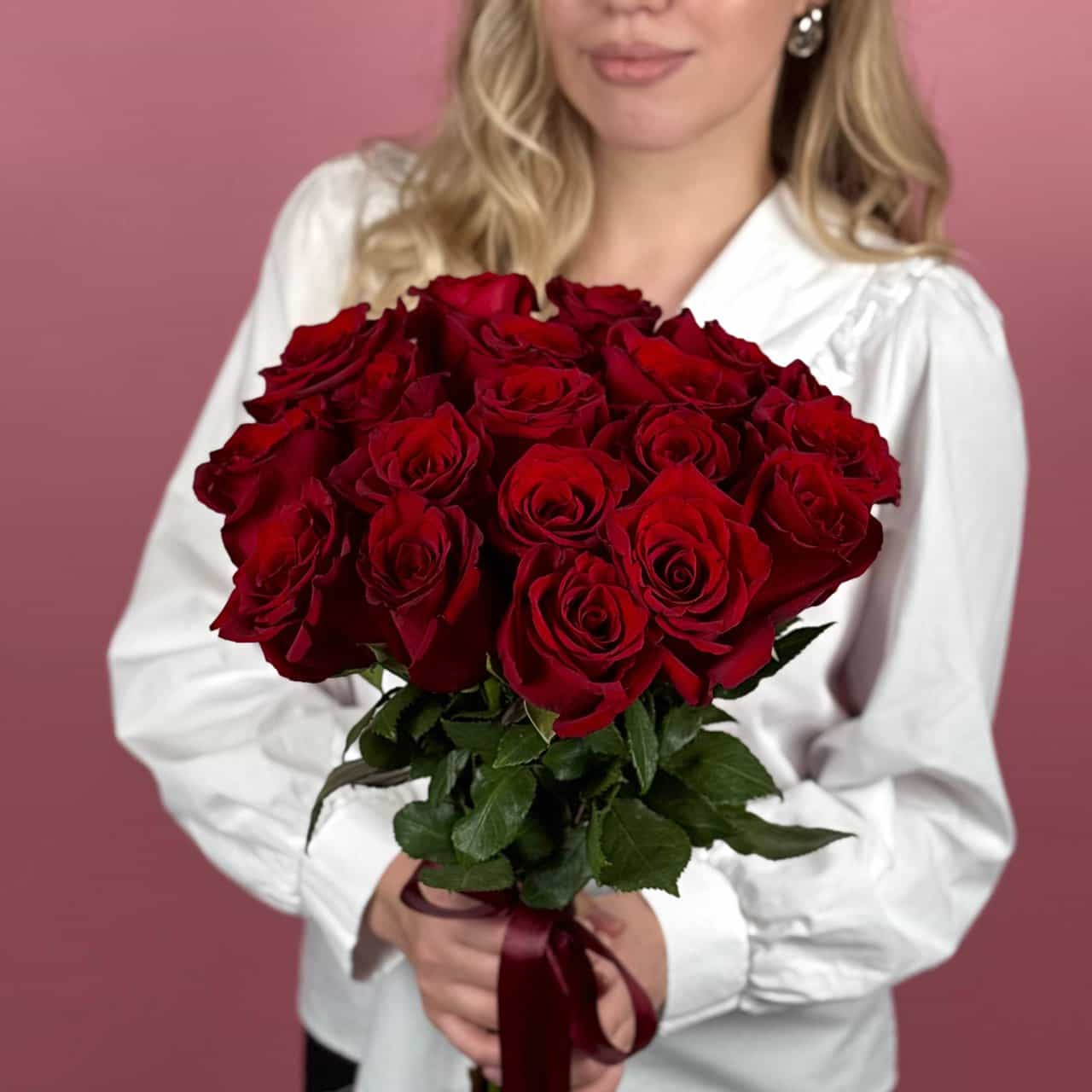 Красные розы, 19 шт.