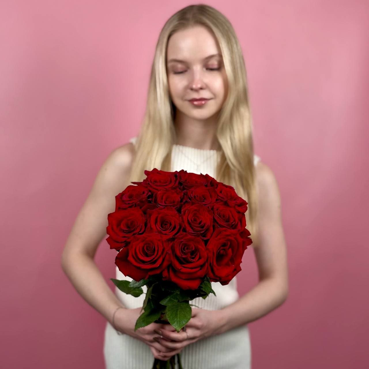 АКЦИЯ ! Красные розы, 15 шт. — миниатюра 3