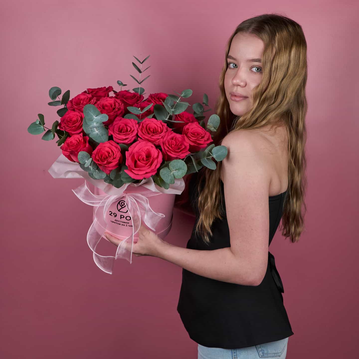 Композиция из роз в коробке, 15 шт.