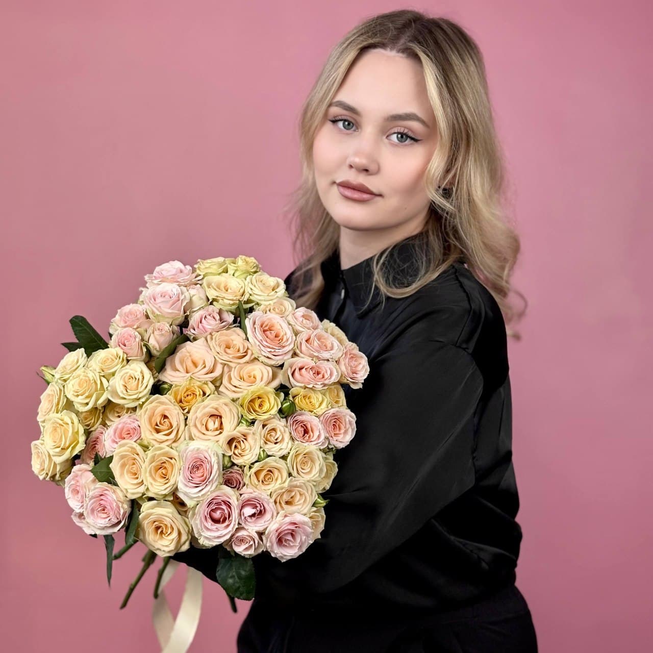 Кустовая роза, 19 шт. микс — миниатюра 2