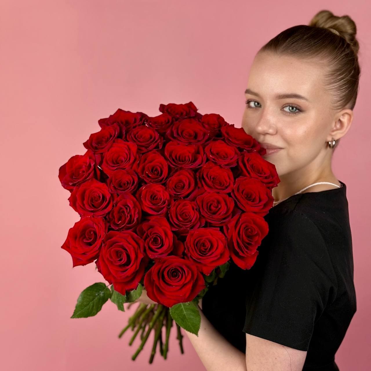 АКЦИЯ ! Красные розы, 29 шт. — миниатюра 3