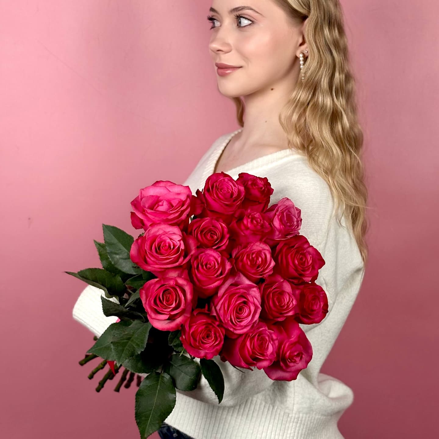 Ярко-розовые розы, 17 шт. — миниатюра 3